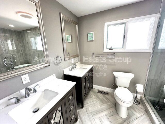 Building Photo - 429 Staines Ct