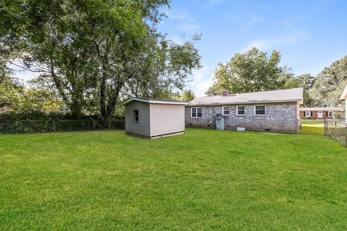 Building Photo - 1905 State Rd S-42-3392