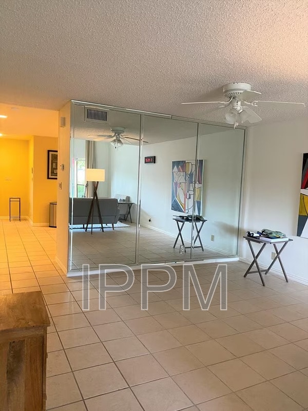 Building Photo - 5320 Guava Dr