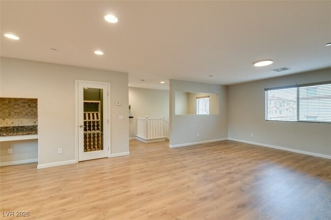 Building Photo - 1525 Spiced Wine Ave