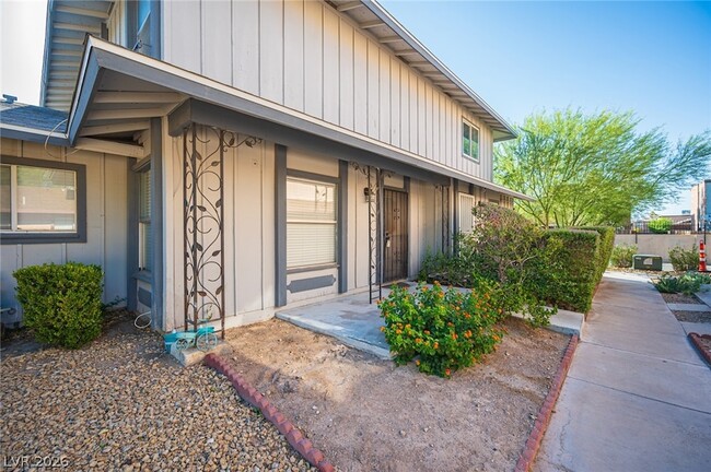 Building Photo - 1428 Lorilyn Ave