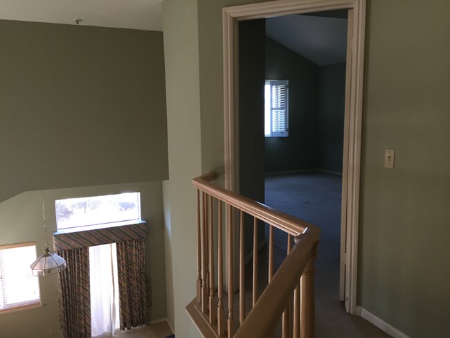 Building Photo - 174 Linda Vista Dr