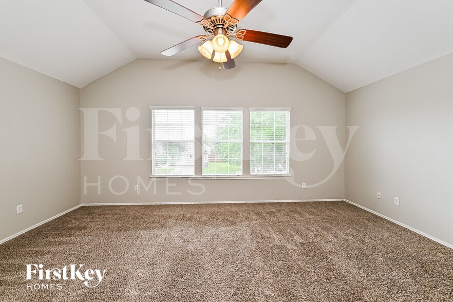 Building Photo - 4435 Sprangletop Ave