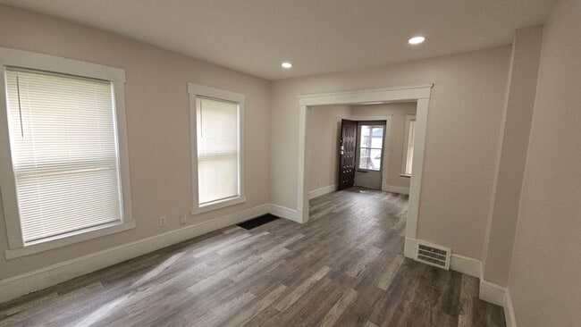 Building Photo - 3029 W 104th St