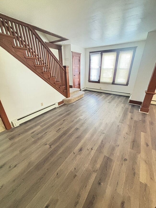 Building Photo - Charming Craftsman-Style Split Home – 3 Bedrooms, 1 Bath