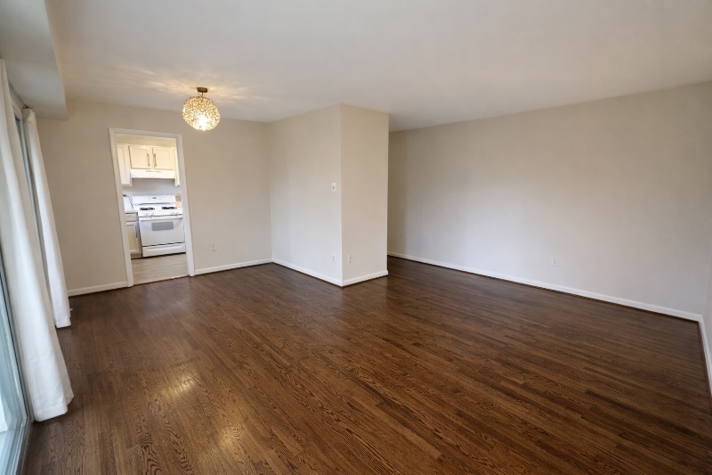 Building Photo - 10507 Weymouth St