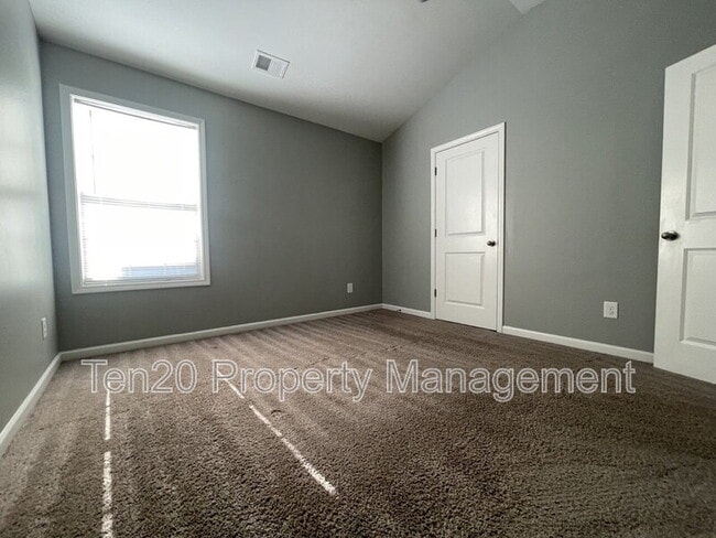 Building Photo - 4955 Brightstar Ln