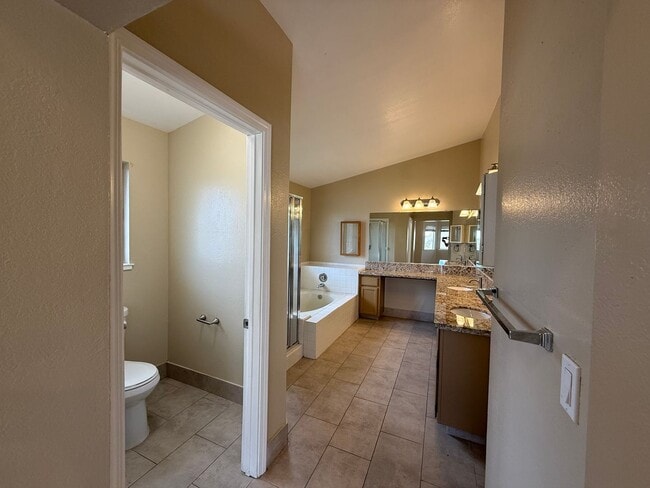 Building Photo - Updated two story home in Sylvan School Di...
