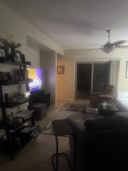 Living area - 6155 Saddle Horse Ave