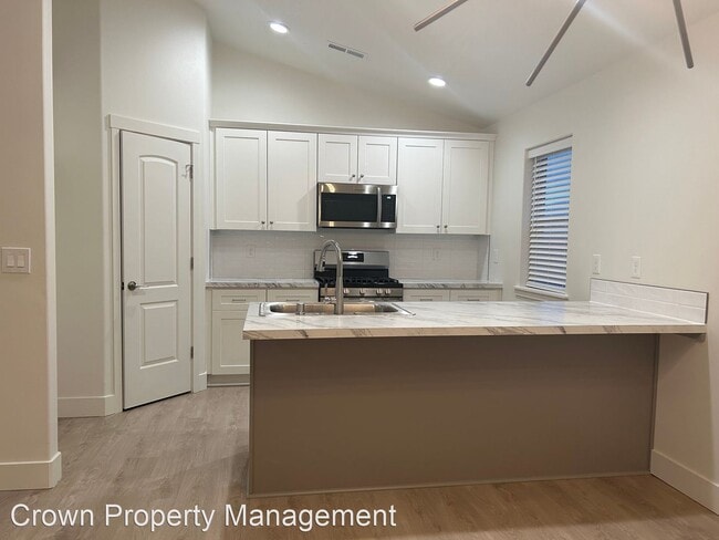 Building Photo - 3 br, 2 bath House - 10501 Chinook Dr.