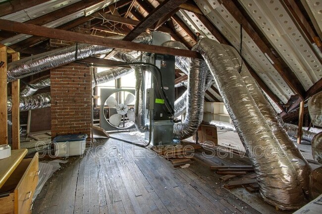 Building Photo - 1234 Vinton Ave
