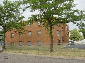 Parking by building - 1022 Arkwright St N