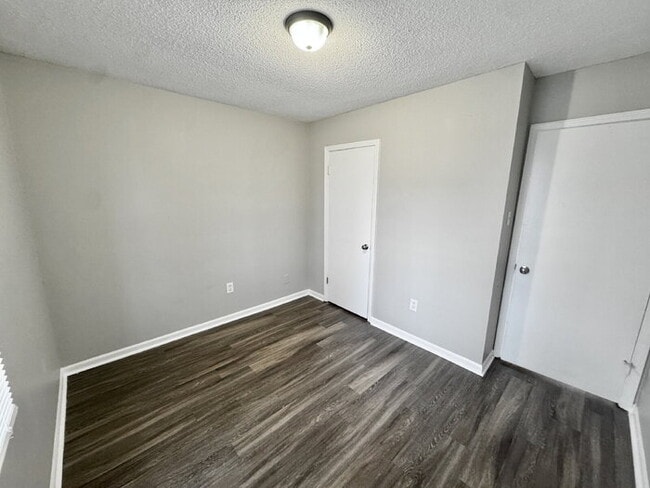 Building Photo - 3940 Schoolfield Rd