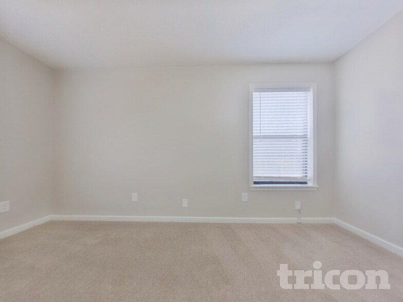 Building Photo - 5681 Lanny Dr