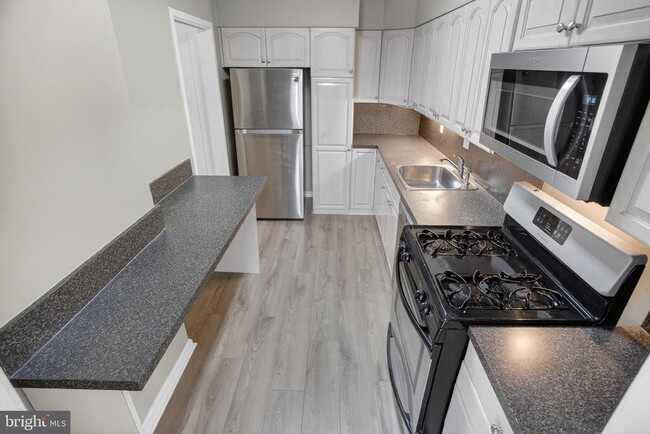 Building Photo - 4515 Willard Ave