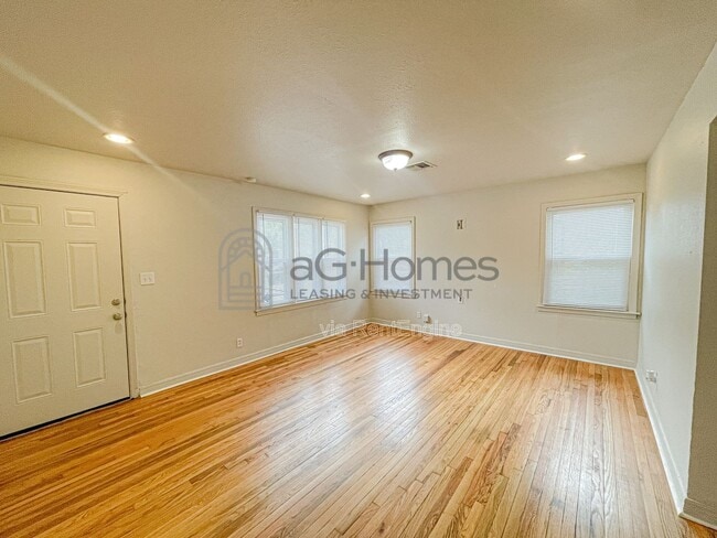 Building Photo - 1417 NW 95th St