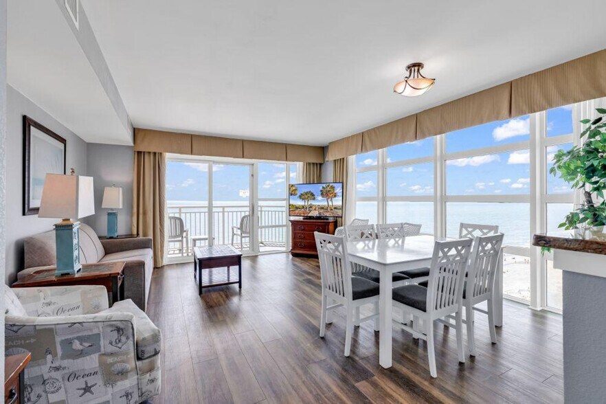 Building Photo - 2504 N Ocean Blvd