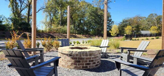 Building Photo - 7124 Timberland Trl