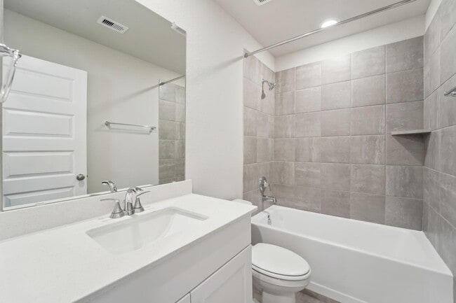 Building Photo - 1659 Shae Oak Ln