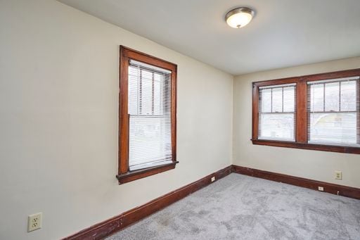 Building Photo - Beautifully remodeled 3 bed 1 bath colonial in East Akron !