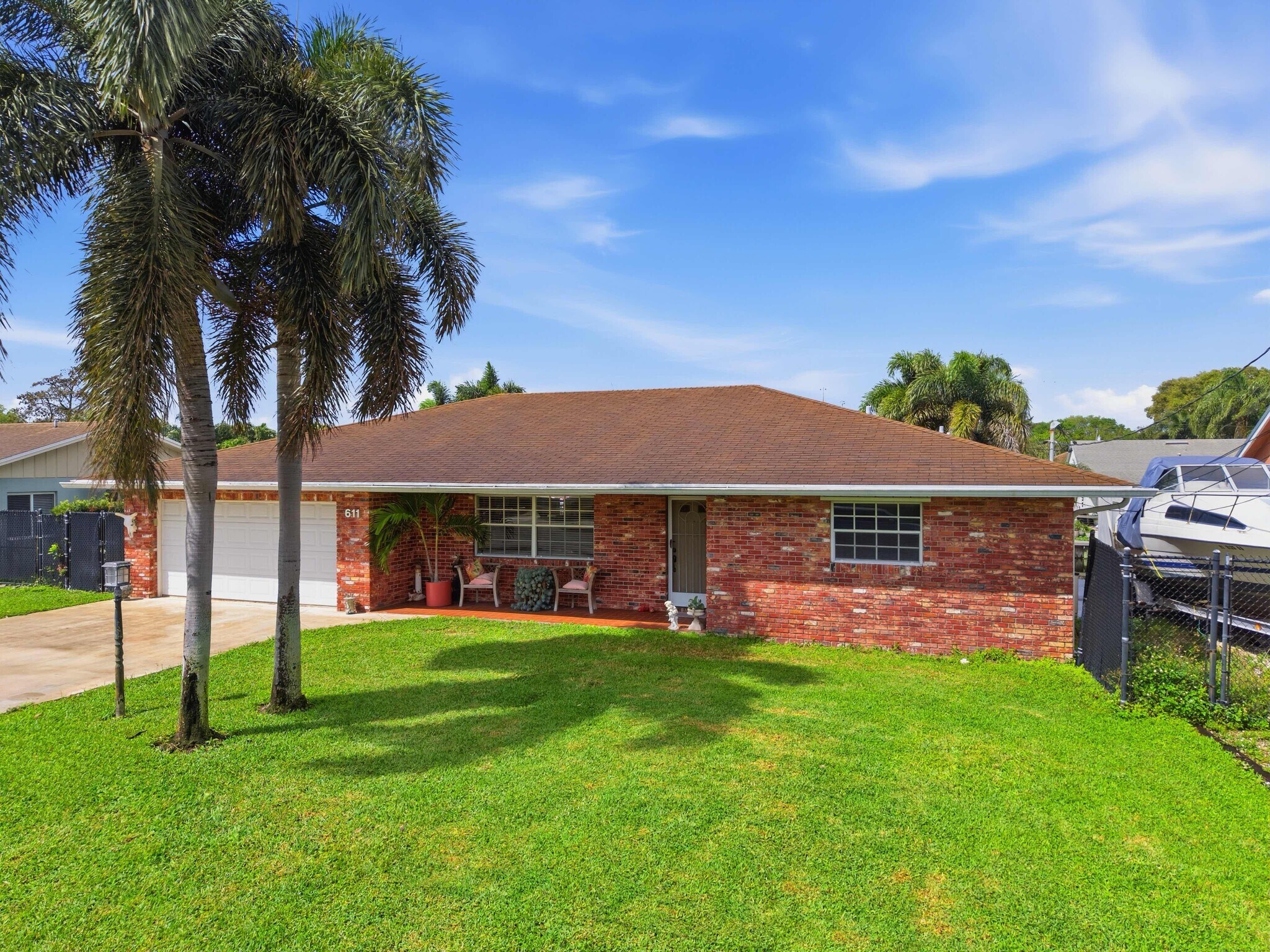 Building Photo - 6611 Venetian Dr