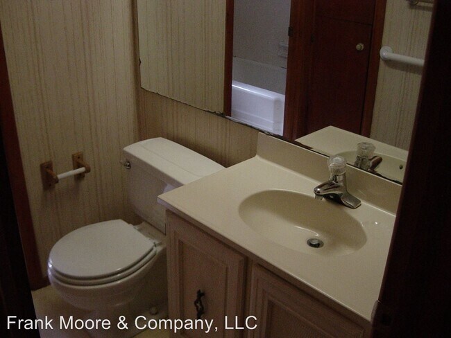 Building Photo - 3 br, 1.5 bath House - 232 Dyches Dr