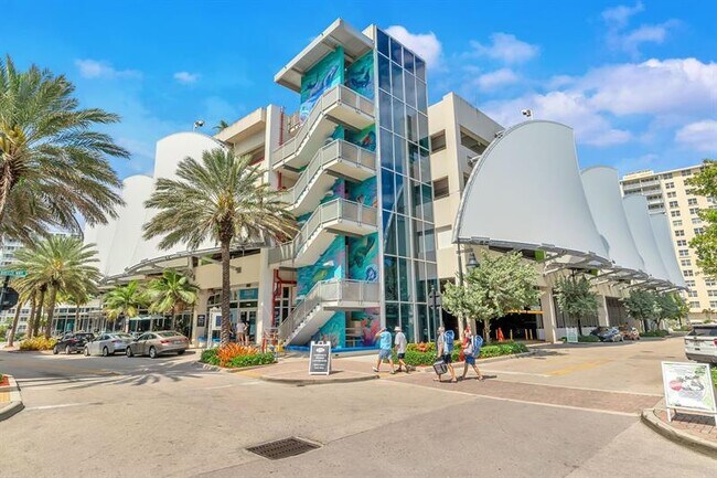 Building Photo - 750 N Ocean Blvd