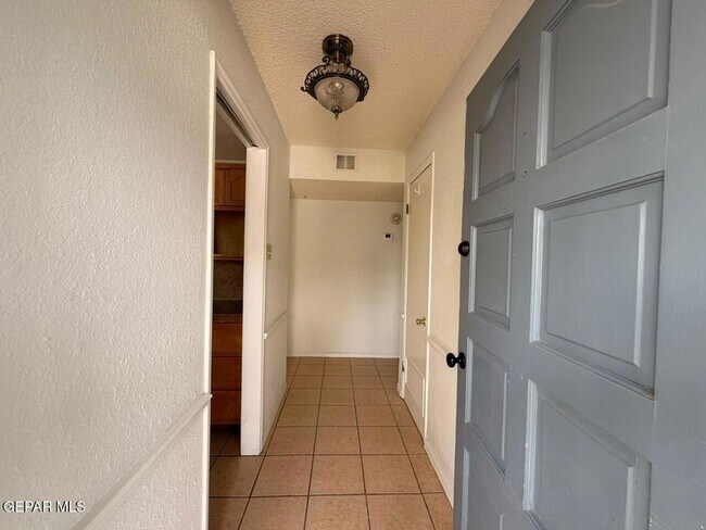 Building Photo - 6700 Escondido Dr