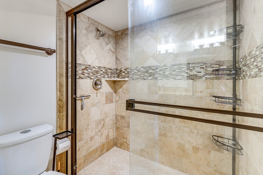 Building Photo - 7910 E Thomas Rd