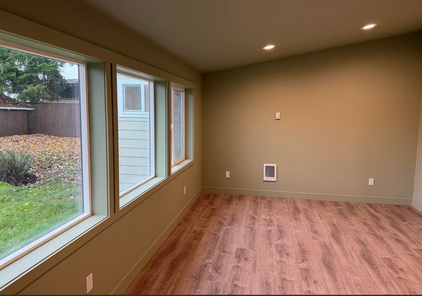 Building Photo - 3650 NE Canterbury Cir