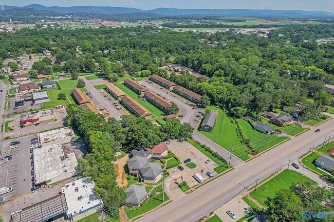 Building Photo - 3801 SW Triana Blvd