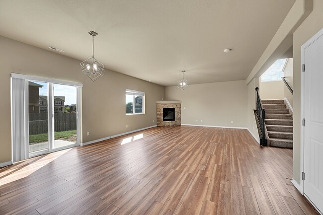 Building Photo - $2,495 - 3-Bed Home with Updated Features ...