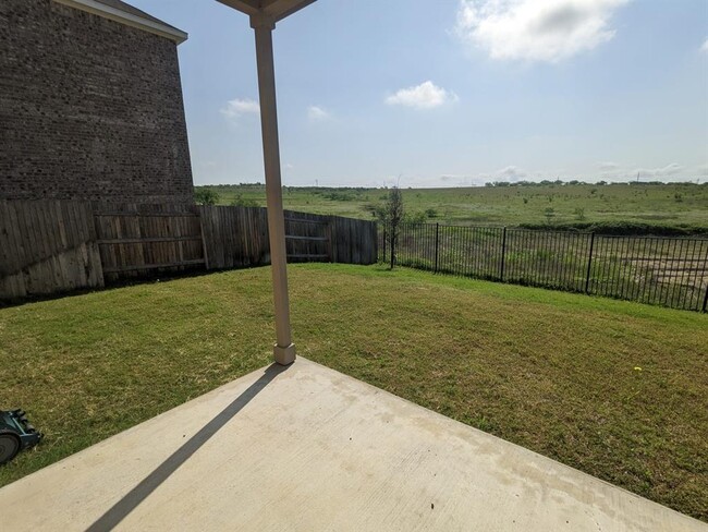Building Photo - 554 Pepperbark Loop