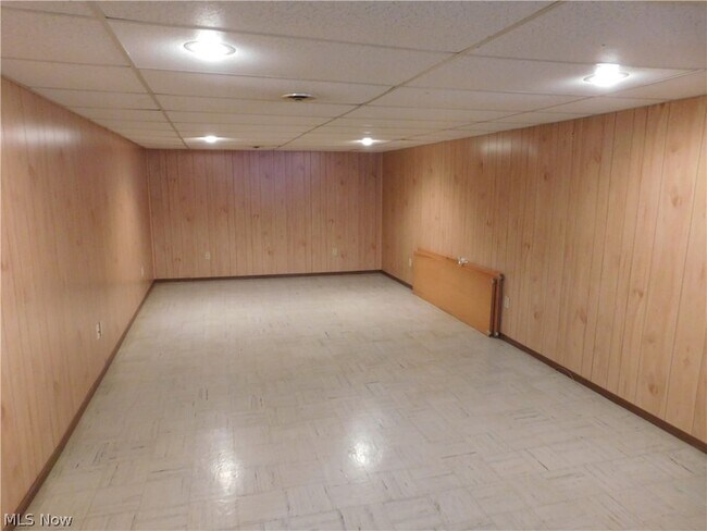 Building Photo - 5653 Cumberland Dr