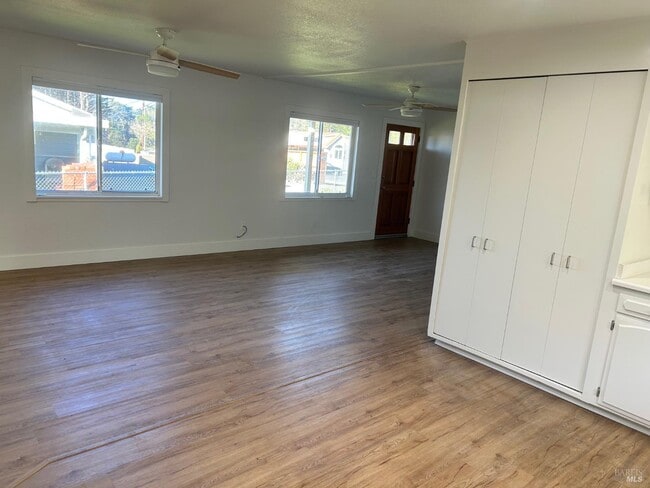 Building Photo - 1989 CA-1