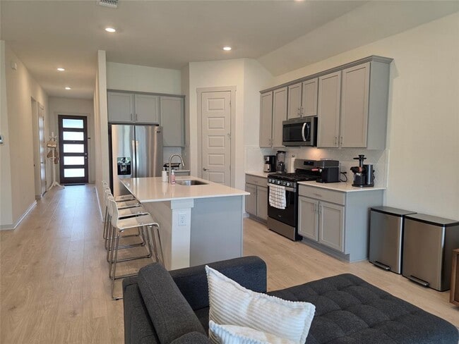 Building Photo - 2041 Rosin Jaw Walk