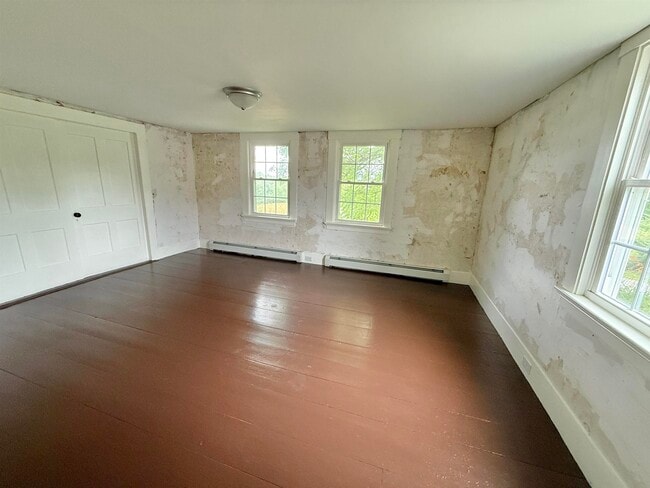 Building Photo - 383 Sanborn Rd