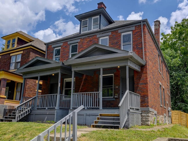 Primary Photo - 814-816 S Ohio Avenue