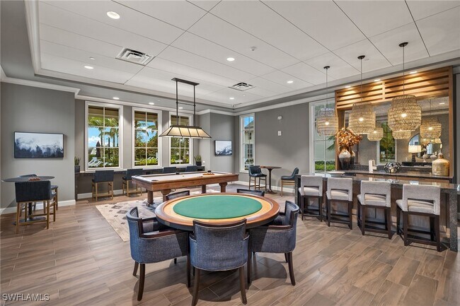 Building Photo - 8880 Redonda Dr