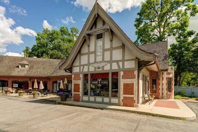 Building Photo - 1607 Elmwood Ave