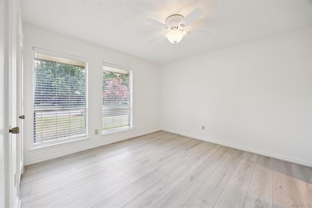 Building Photo - 7639 Dentcrest Dr
