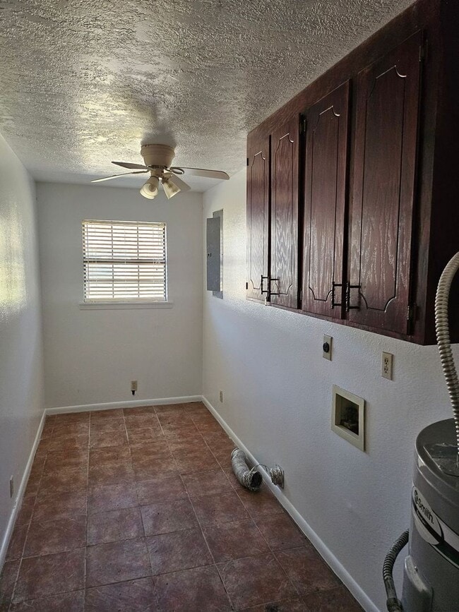 Building Photo - 168 Janice Ln