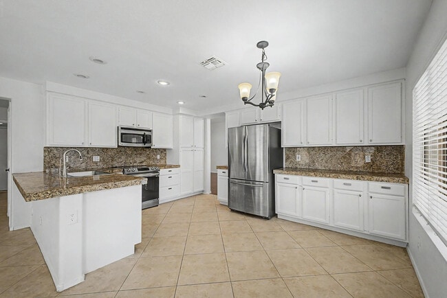 Building Photo - 1513 W Lark Dr