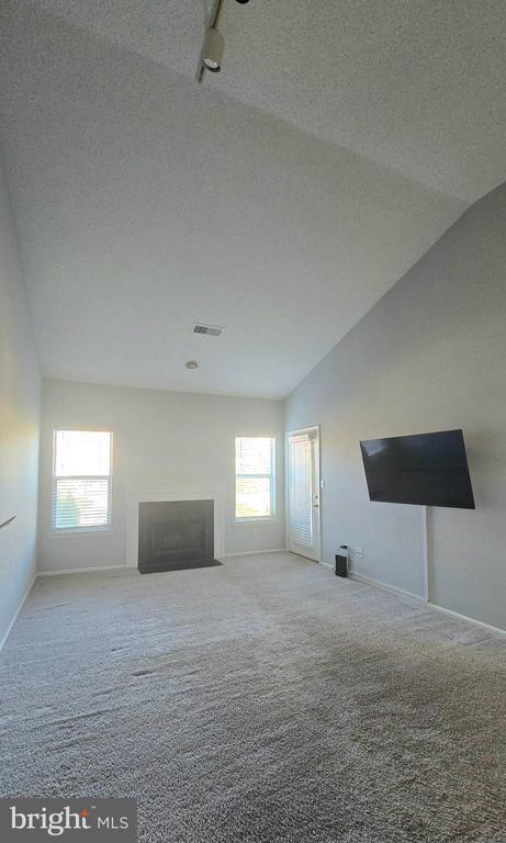 Primary Photo - 14314 Climbing Rose Way