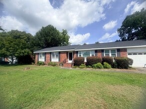 Building Photo - Southeast Columbia - Behind VA Hospital