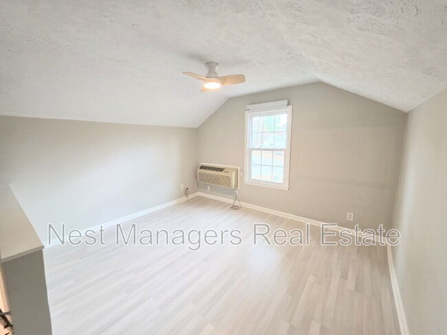 Building Photo - 7320 Avila Dr