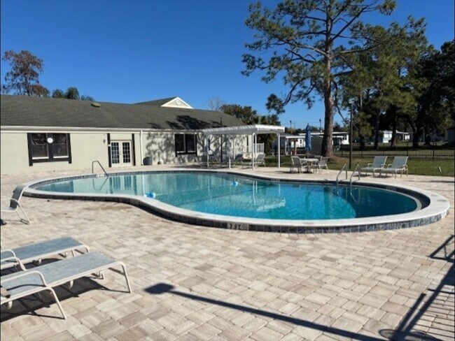 Building Photo - 54 Kings Way