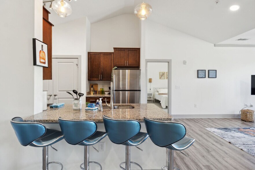 Building Photo - 11618 Vista Terrace Way-SI FL3-ID1612940P