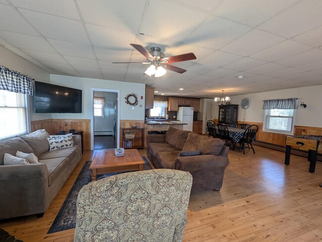 Building Photo - 30 Middle Shore Dr