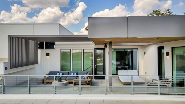 Building Photo - 4811 Timberline Dr